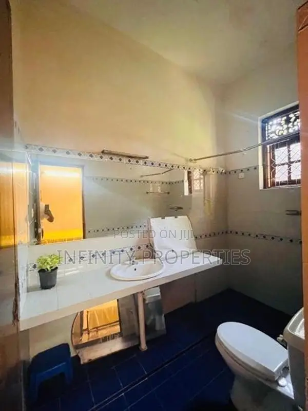 (AFA953) a Beautiful Two Storied Villa Sale at Battaramulla