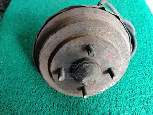 Nissan Sunny B12 Rear Hub
