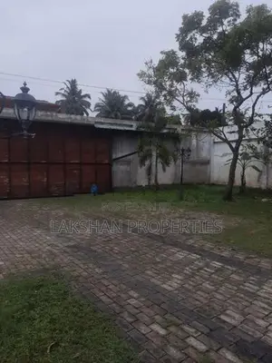 Land For Sale In Boralesgamuwa අබේරත්න මාවත (Commercial Property )