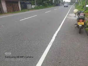 Facing Main Road Land Sale Athurugiriya