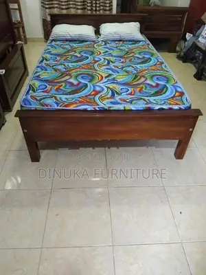 Bed 6ft *5ft. Queen