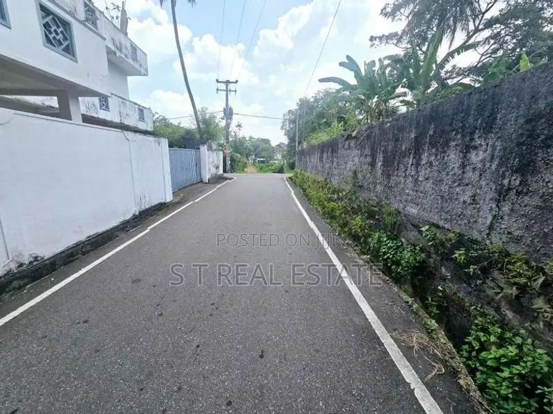 21.24P Residential Land For Sale in Beddagana