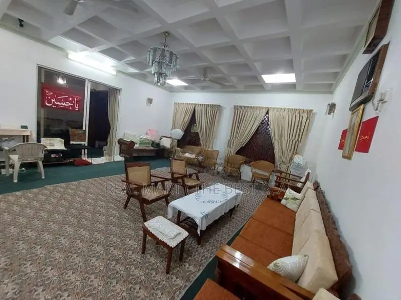 Dehiwala : 6 A/C BR (16P) Luxury House for Sale Near Galle Road