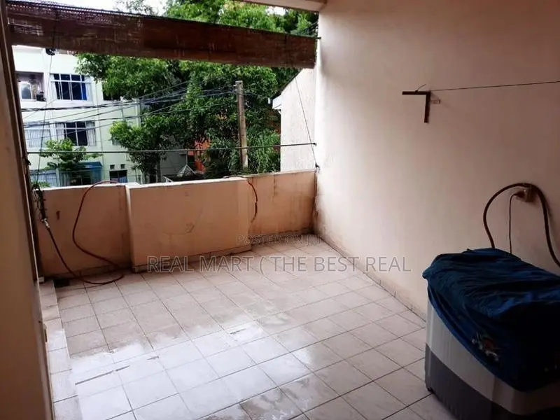 Dehiwala : 6 A/C BR (16P) Luxury House for Sale Near Galle Road