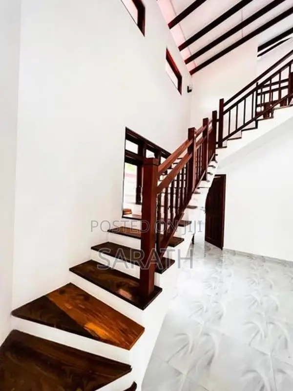 Brand New Completed House Sale Athurugiriya