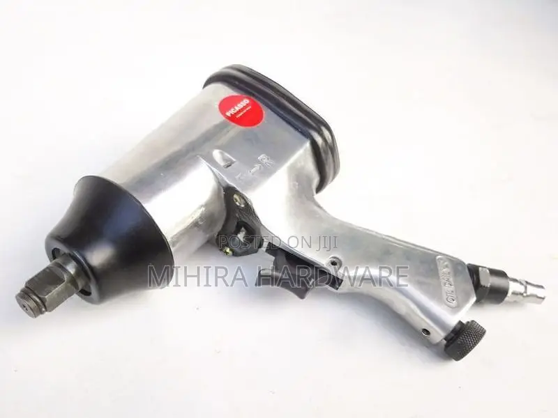 Picasso WF-002A 1/2" Impact Wrench with Sockets / Plastic Box power to