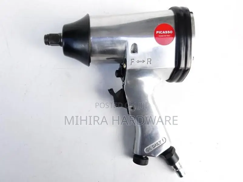 Picasso WF-002A 1/2" Impact Wrench with Sockets / Plastic Box power to