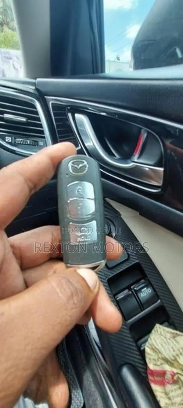 Mazda Axela Smart key