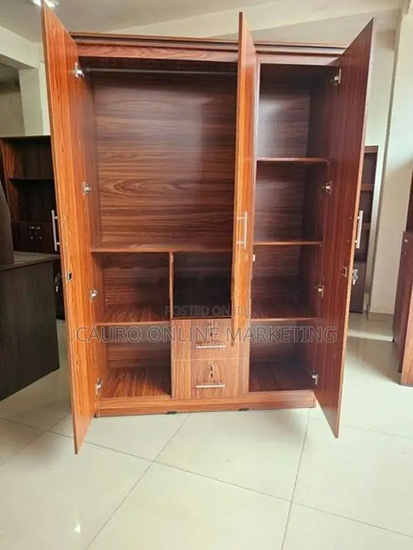 New 3 Door 6 X 4 Ft Melamine Wardrobe / Cupboard