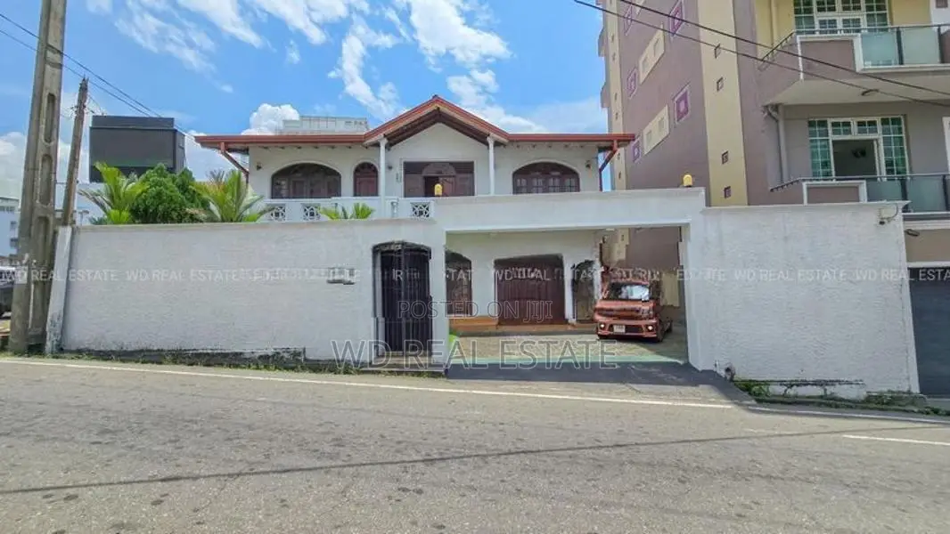 Dehiwala Galle Road Facing 17 Perch 8BR Luxury House For Sale