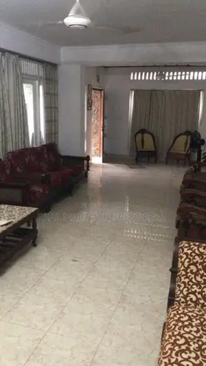 Nawala : 4BR (16P) House for Sale at School Lane