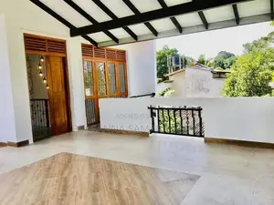Super Luxury Brand New Solid Modern House-Piliyandala