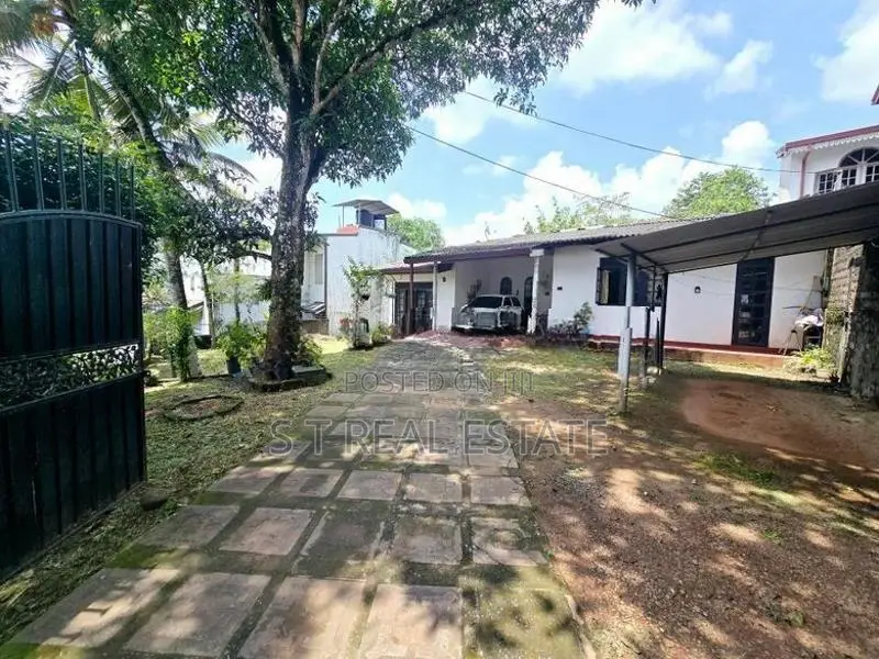 20P Land & Old House For Sale In Pannipitiya