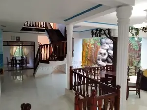 Beruwala Town : 5BR (20P) Luxury Hotel for Sale