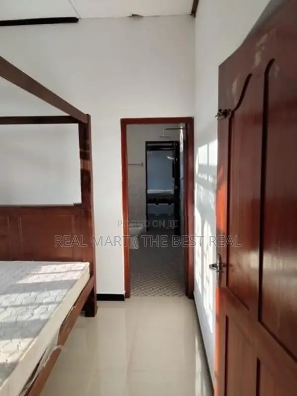 Beruwala Town : 5BR (20P) Luxury Hotel for Sale