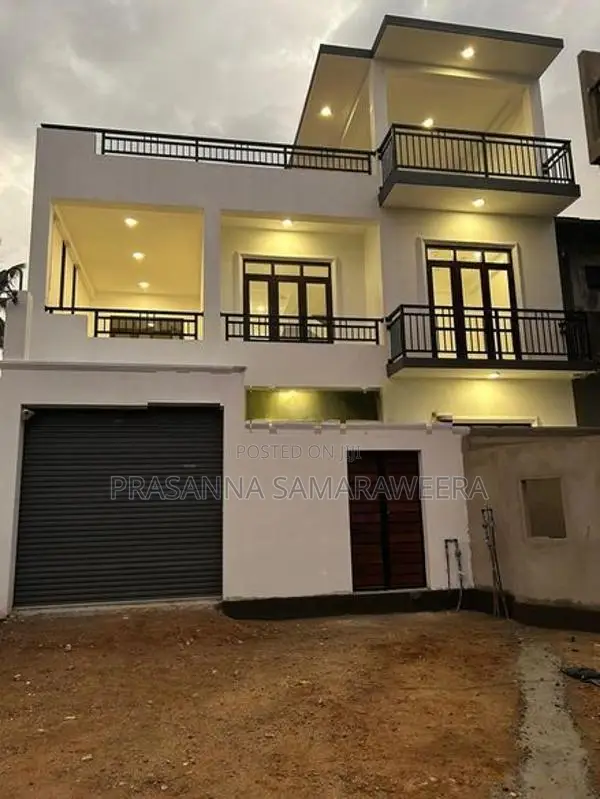 Spacious House Sale in Piliyandala Town