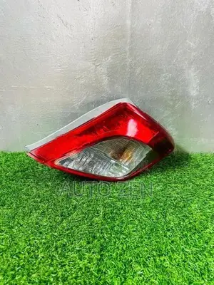 Vitz Ksp130 Tail Light Right Side