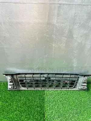 E24 Caravan VX Shell/Grill