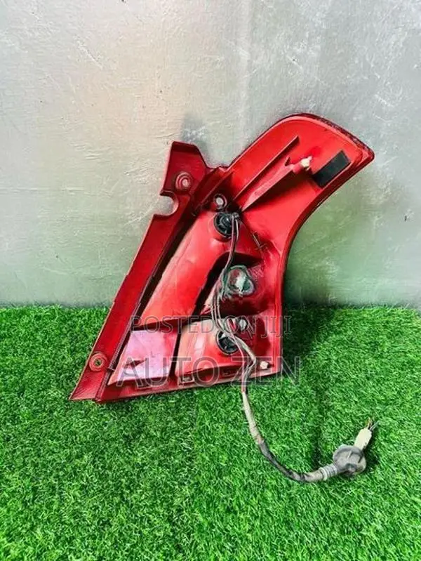 Swift ZC 71S Tail Light Left Side