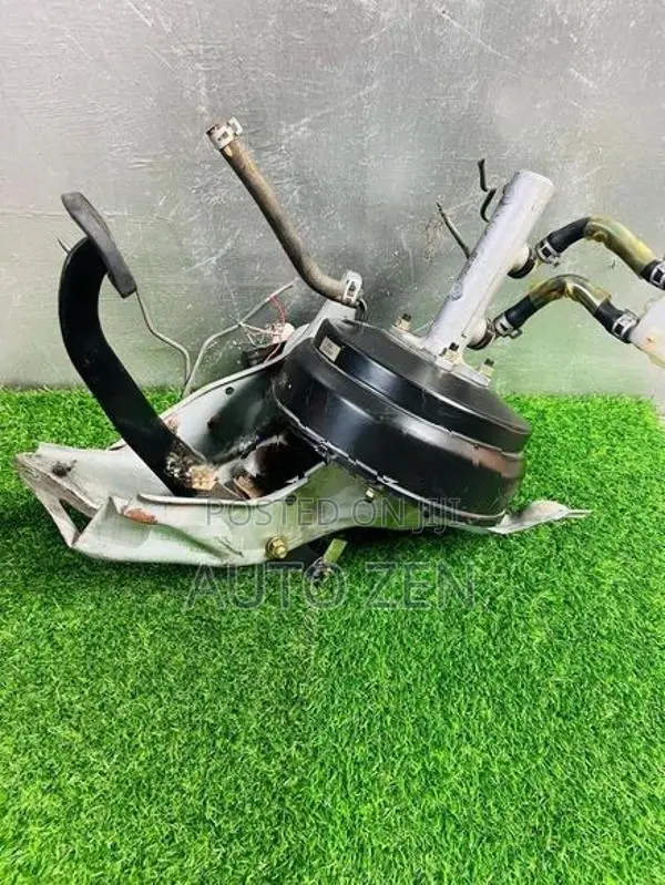 Dolphin / Hiace Brake Booster (double) Auto