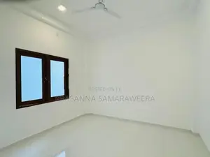 අලංකාර අති සුඛෝපභෝගී නවීනතම සුවිසල් දෙමහල් නිවස Piliyandala