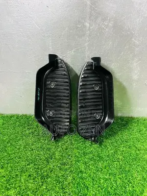 Dolphin Hiace Front Foot Upper Step