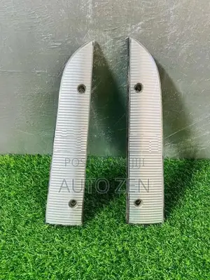 Isuzu Samanala Face Eyebrow Lens