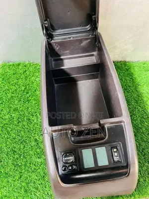 Hiace /Dolphin Console Box