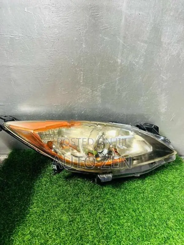 Mazda 3 2012mdl Headlight