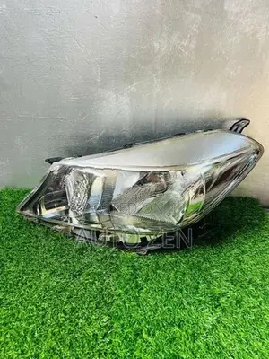 Vitz KSP130 2012mdl Headlight