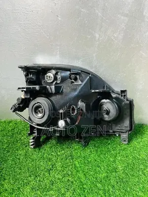 X-Trail NT31 Headlight