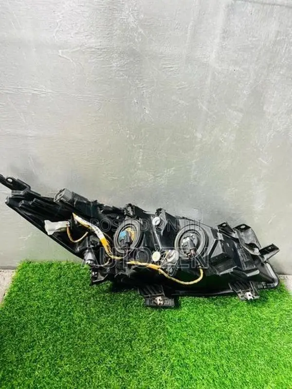 Mazda 3 2012mdl Headlight