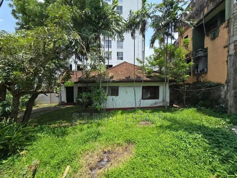 17.19P Commercial Land for Sale in Pita Kotte