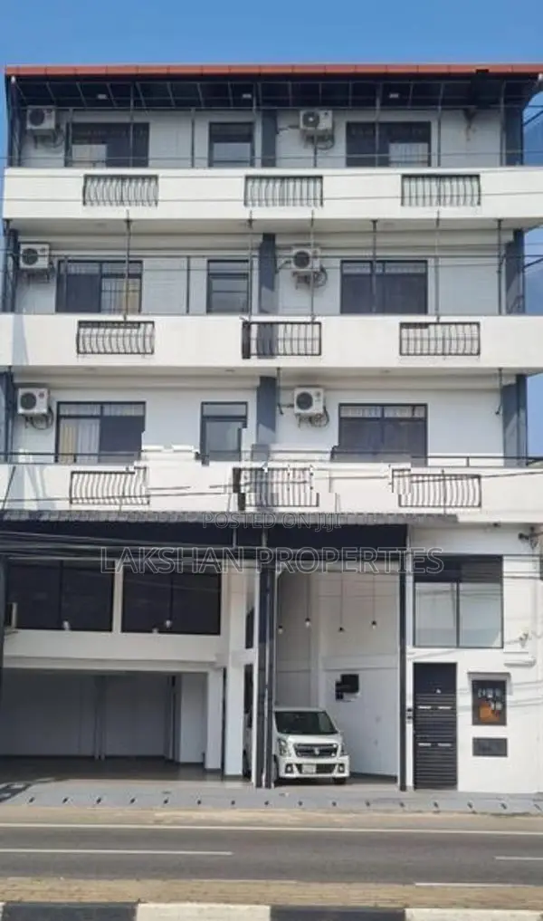 Building for Sale in Boralesgamuwa