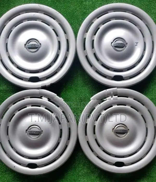 Nissan 14 inch Rim Cup Set
