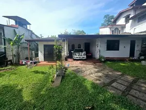20P Land & Old Single Story House For Sale In Pannipitiya