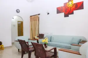 16P & Well Maintained House at LAND VALUE -Walking Distance to Town