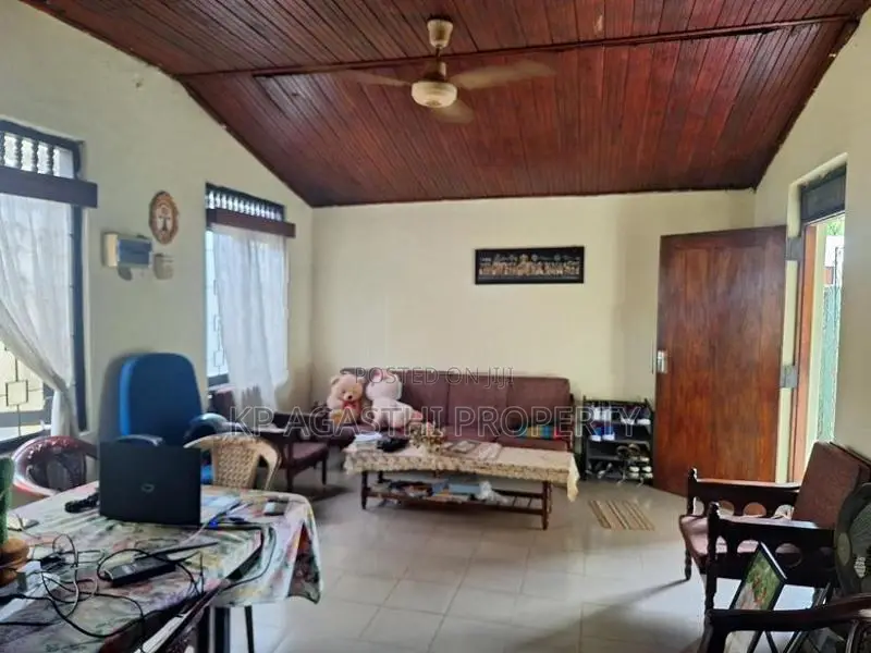Super Land with Almost Single Story House for Sale in Battaramulla