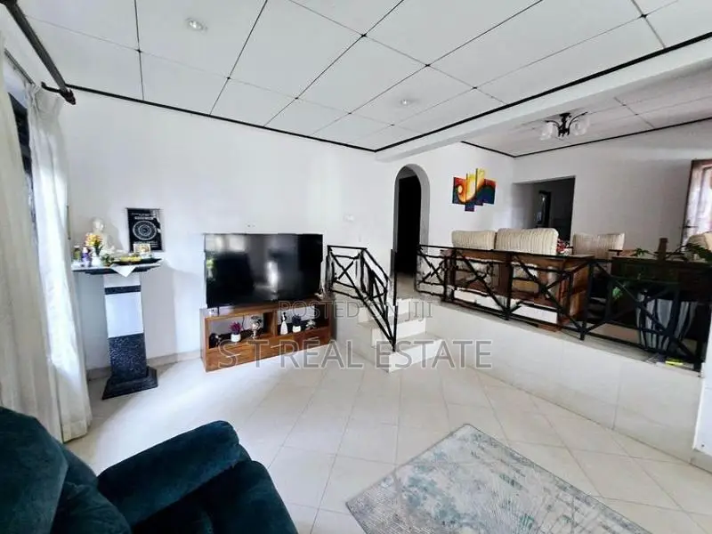 20P Land & Old Single Story House For Sale In Pannipitiya
