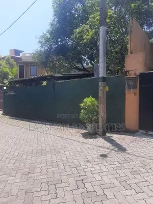 Land For Sale In Nugegoda Wijerama