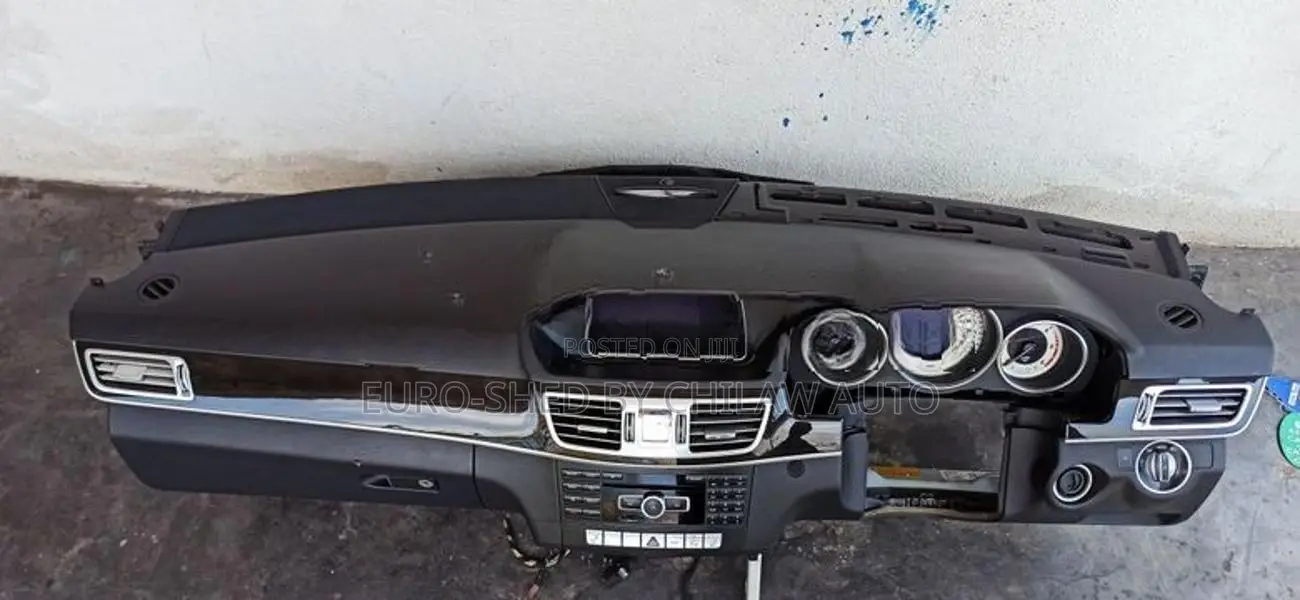 MERCEDES BENZ W212-E220 DASHBOARD &ALL OTHER PARTS