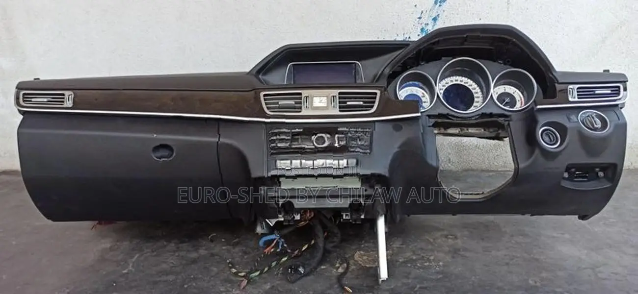 MERCEDES BENZ W212-E220 DASHBOARD &ALL OTHER PARTS
