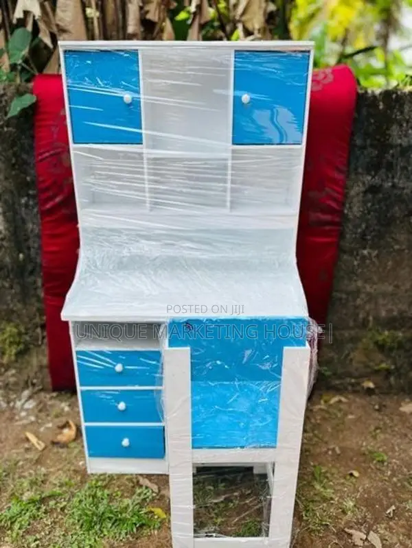 Modern Side 3 Drawer Kids Desk & Chairs