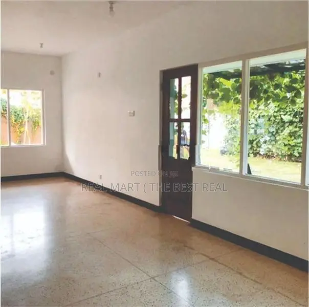 Mount Lavinia 6BR (24P) Luxury House for Sale