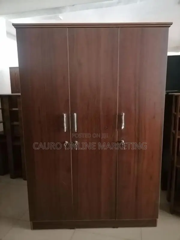 New Melamine 3 Door Cupboard 6* 4ft