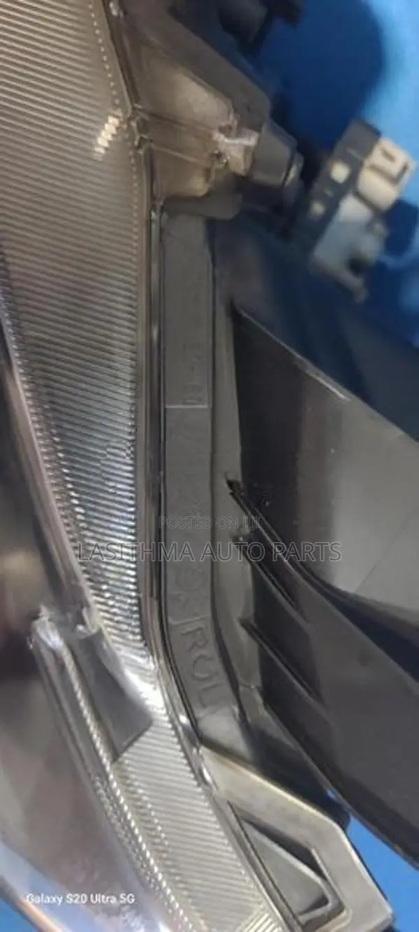 premio 260 (2018) Head Light