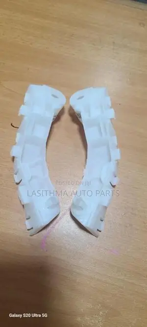 Montero Front Bumper Retainer