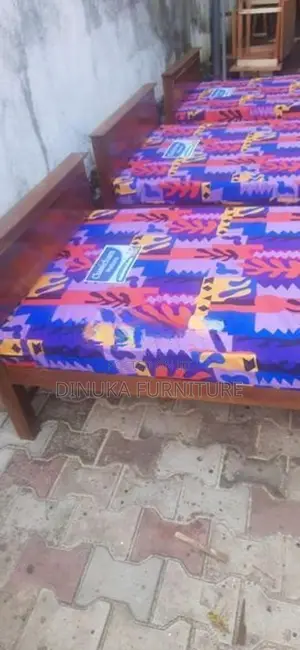 Bed 6ft 4ft