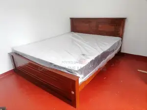New Teak Box Bed with Spring Mattress Queen Size 6*5 Ft 72"*60"