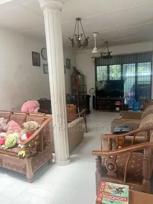 Sale Mount Lavinia Single Story House With 3 Parking (S141)